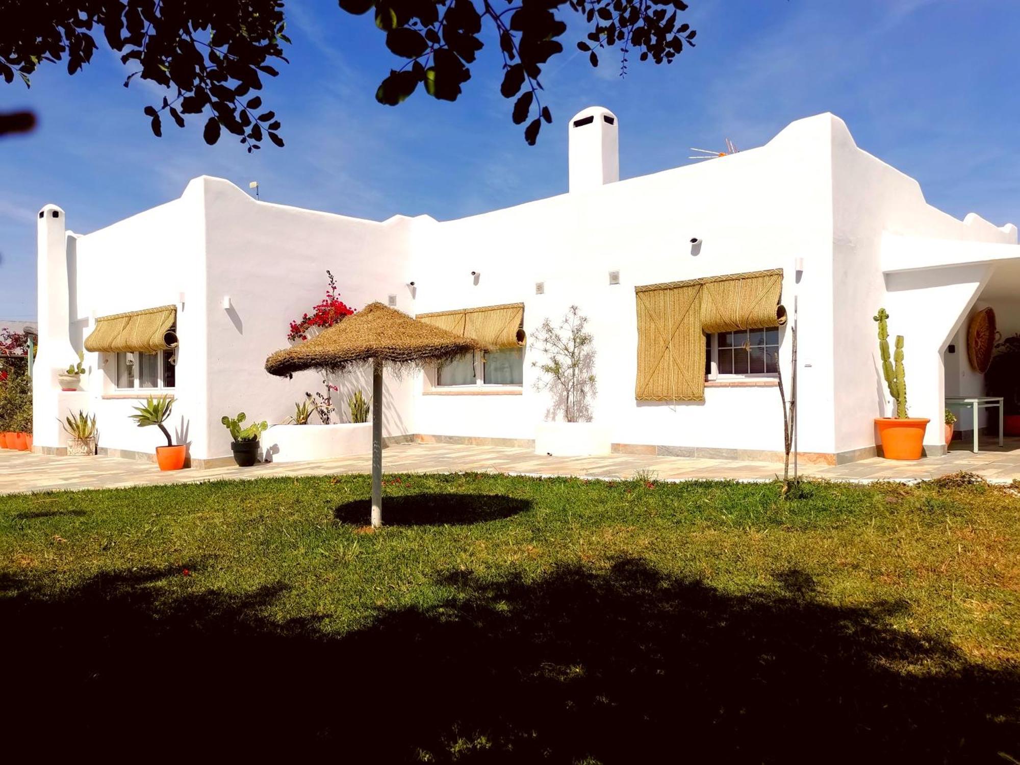 Olas De Conil Conil De La Frontera Exterior photo